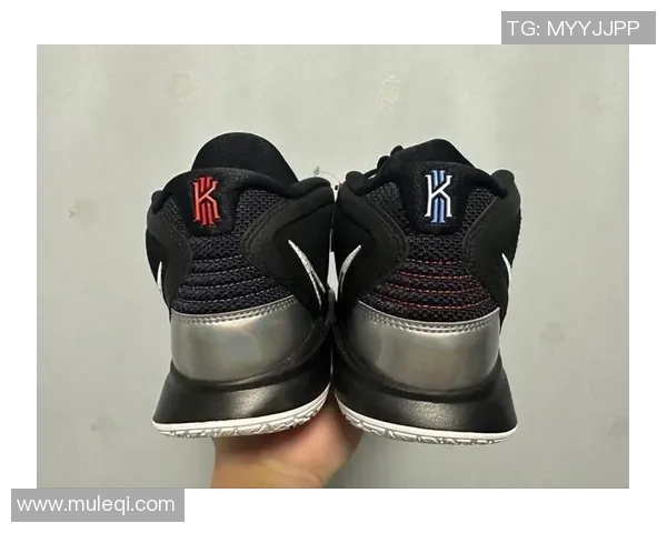 足球球星穿鞋尺码揭秘 各大球员鞋码大小对比与选择原因分析 足球球星穿鞋尺码揭秘 各大球员鞋码大小对比与选择原因分析